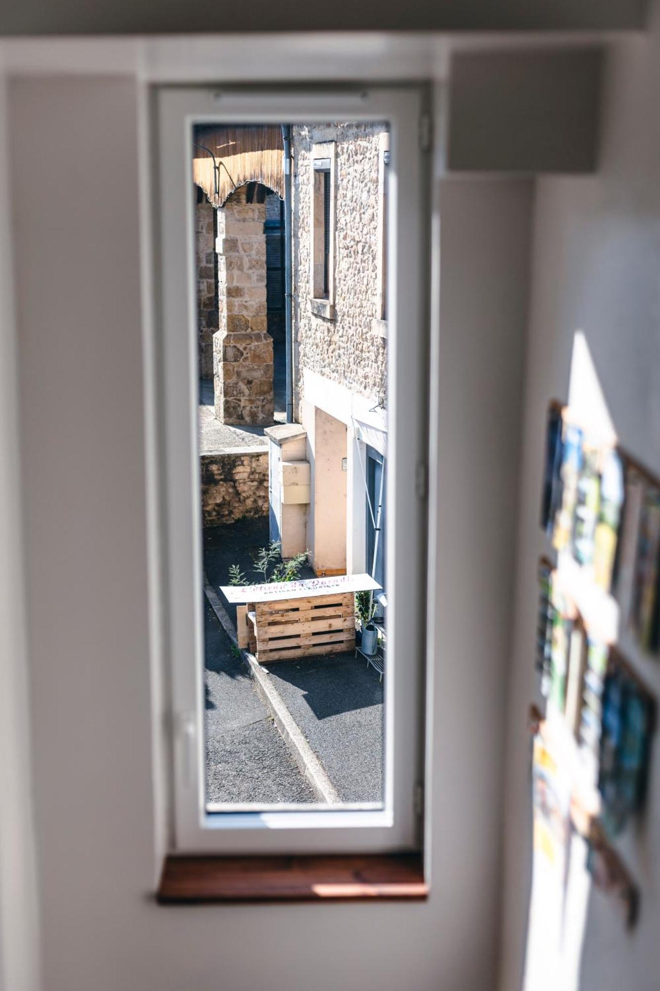 Appartement Cosy Au Coeur Du Village - Le Segala Montbazens Esterno foto